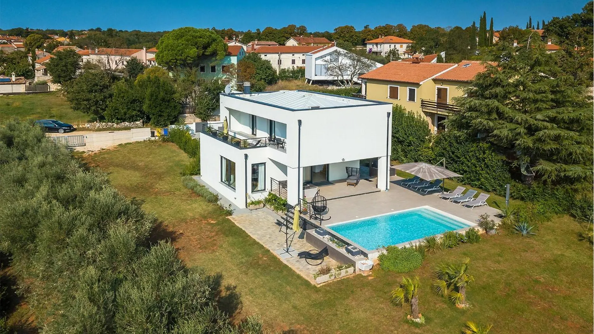Villa Auri Pula 0*,